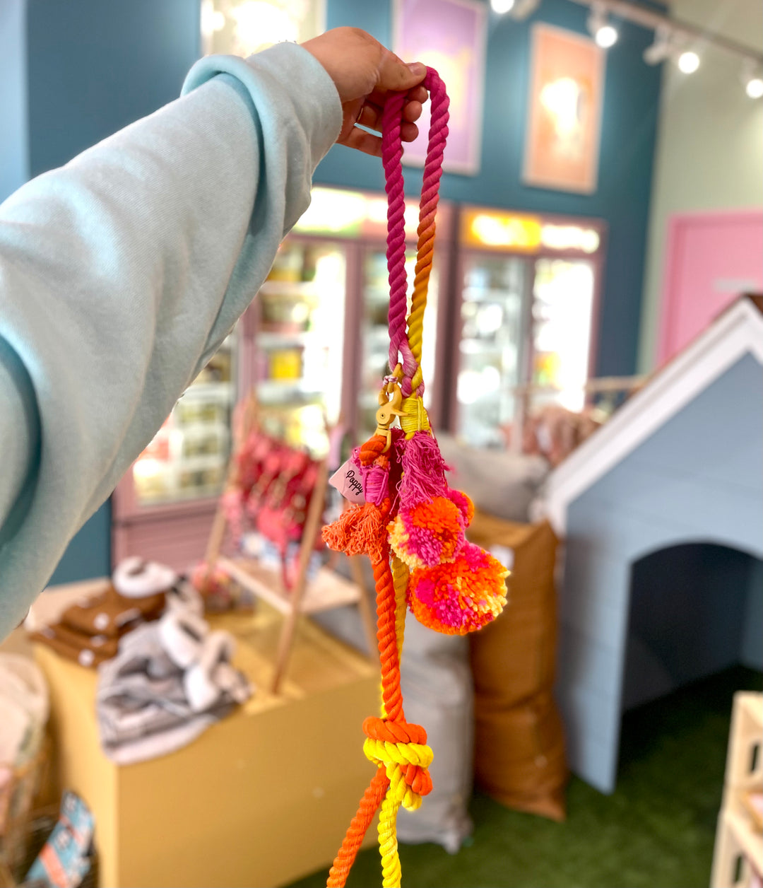 Poppy Dog PomPom Rope Leash